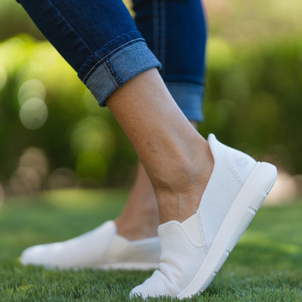 Women's Signature Slip-Ons Natural White